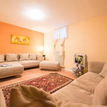 Sleeps 5 Pool