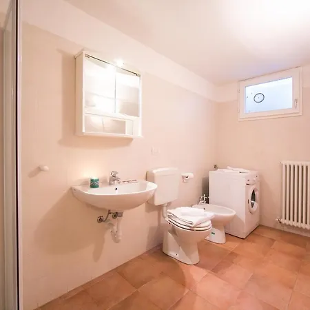 Sleeps 5 Pool *