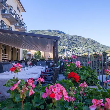 Holiday home Sleeps 5 Pool